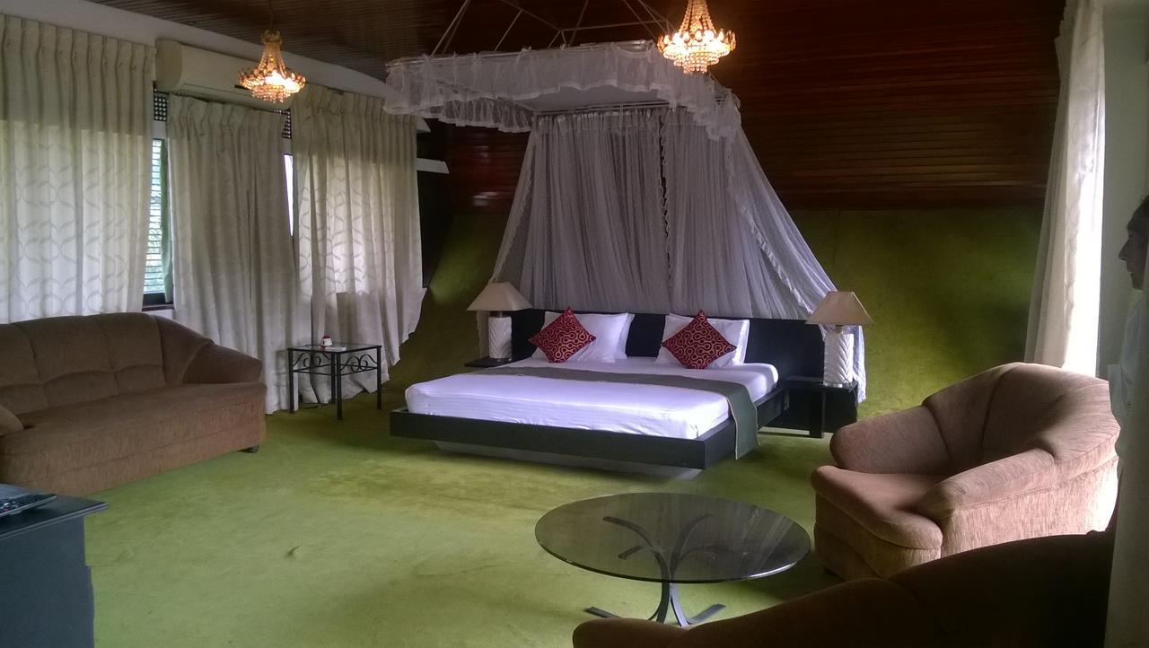 Nilani Hotel Ratnapura Exterior photo