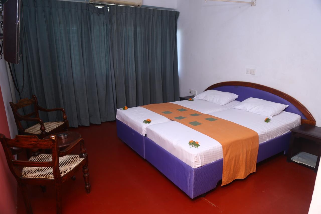 Nilani Hotel Ratnapura Exterior photo